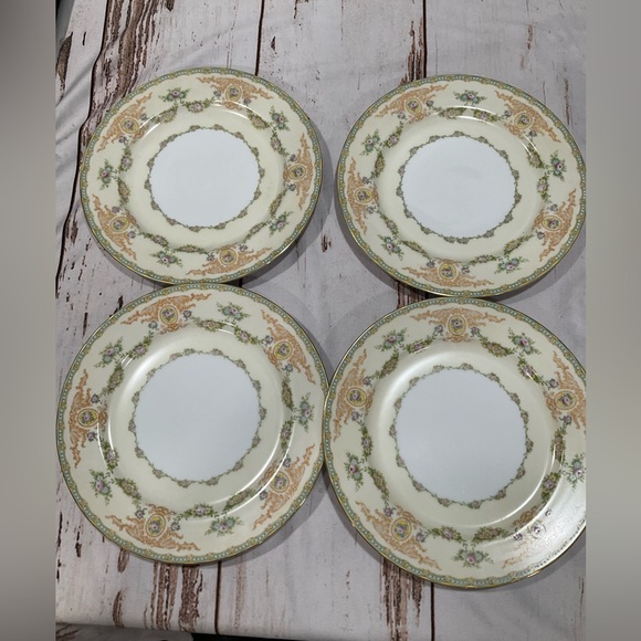 FOUR MEITO CHINA MADE IN JAPAN TRIANON DINNER PLATES BY NORITAKE